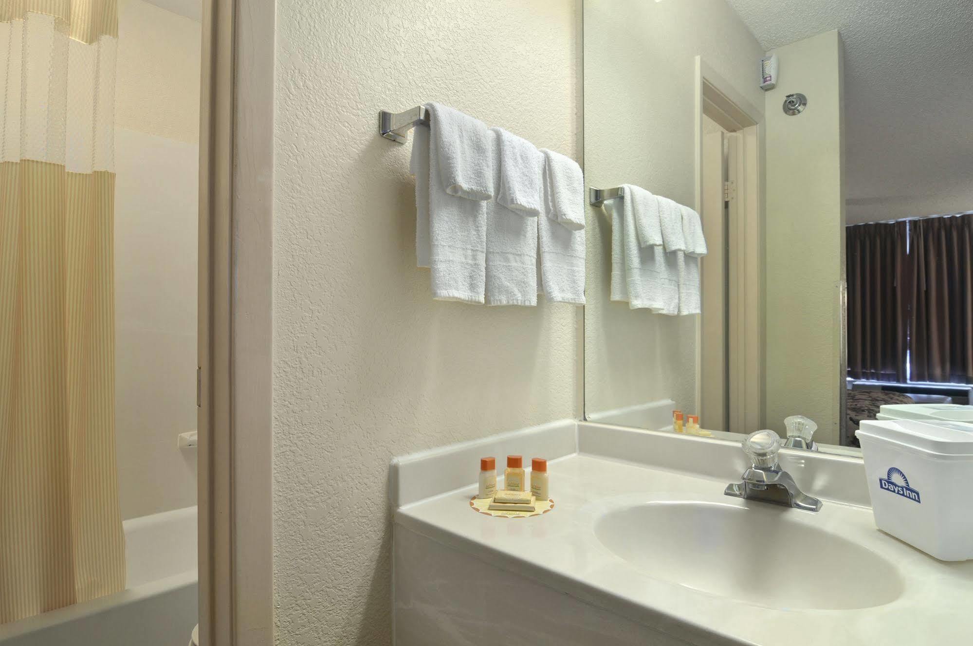 Days Inn By Wyndham Greenville Rum bild